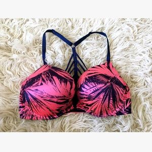 Victoria’s Secret Very Sexy Push-Up/Pigeonnant Bra